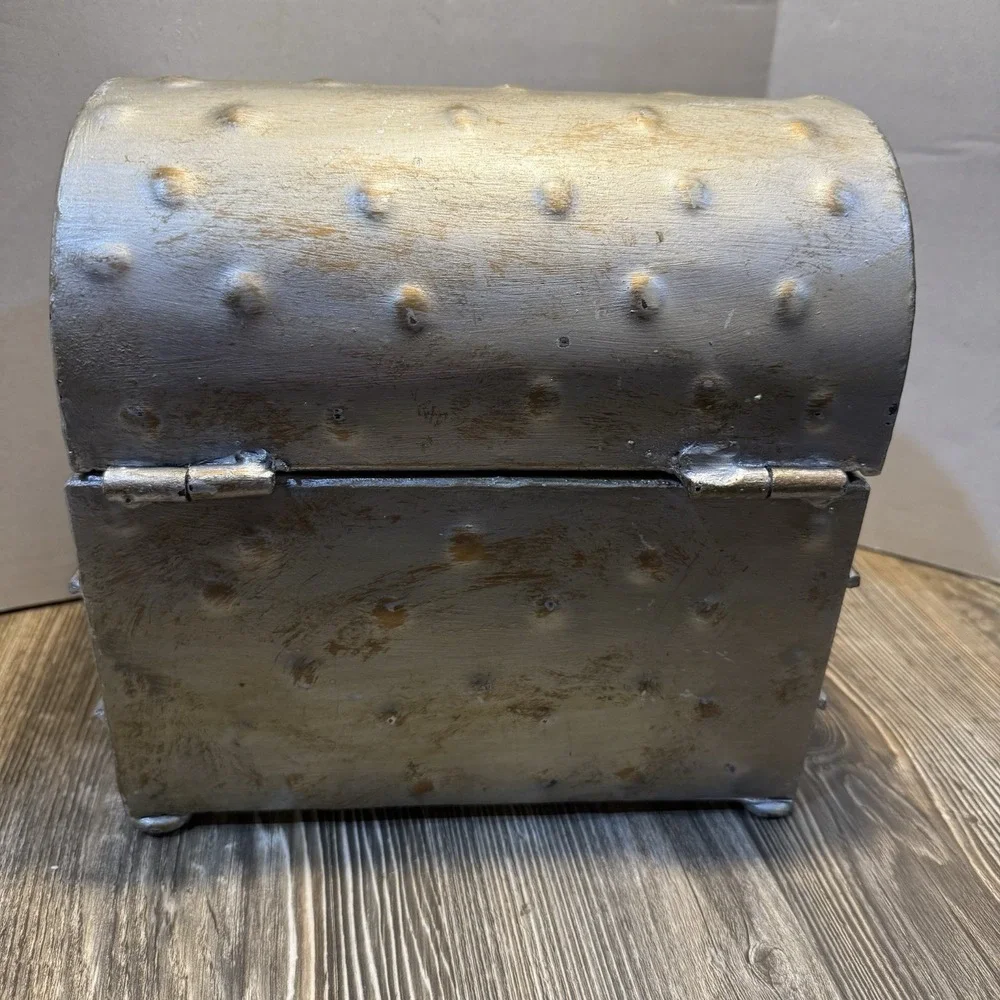 Metal Hinged Treasure‎ Box Studded With Lions On It Beautiful Piece